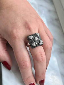 Anillo de diamante con corte de varilla natural para mujer, racimo de diamantes blancos Bla en oro blanco, joyería de moda de acero inoxidable elegante, calidad fina - Product Image 2