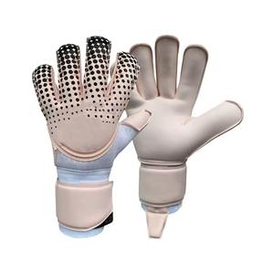 Gants de gardien de but sur mesure avec ajustement confortable et prise fiable pour les performances de match - Product Image 3