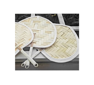 Ventilateurs tissés à la main en feuille de palmier faits à la main/ventilateur à main en bambou au Vietnam pour la décoration de mariage - Product Image 4