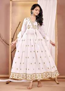 Bas Anarkali Kurti en coton Mul de qualité supérieure avec la collection Dupatta Prix de gros pour les mariages de fête - Product Image 3
