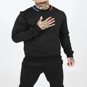 Ensemble de sweat-shirt et de jogging pour homme du Pakistan Tissu polyester respirant Oem Production en vrac de Sialkot Pakistan - Product Image 6