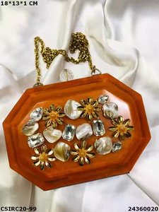 Embrayages exclusifs en résine de mariée Sacs de soirée élégants et légers pour les mariages par l'artisanat du croissant - Product Image 4