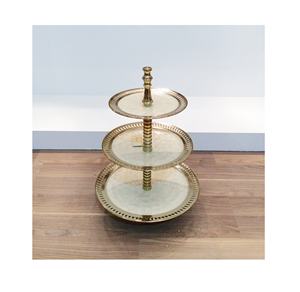 Vantage Brass Shiny Polish Fancy Venta caliente Esmalte Recorte Patrón Martillado Estilo moderno Fancy 2 Tier Cake Stand Metal 2 Tier Stand - Product Image 3