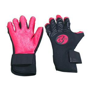 Gants de gardien de but de sport d'équipe de football de couleur rose et noire pour hommes Gants de gardien de but en cuir du Pakistan - Product Image 1