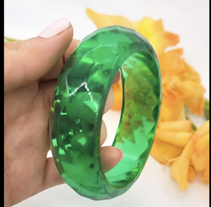 Trendy Resin Bangle <b>Bracelet</b> With Colorful Embedded <b>Stones</b> Lightweight Resin Stretch <b>Bracelet</b> With Unique Bead Designs Suppliers - Product Image 4