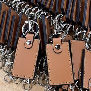 Porte-clés en cuir imprimé par sublimation léger, organisation élégante des clés, design fonctionnel, accessoire de mode - Product Image 6