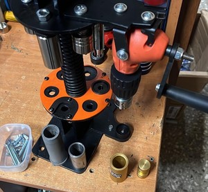 Soportes de Acero Multifuncionales para Miras Telescópicas, Accesorios de Caza Universales de 5 Ranuras para Calibres 12, 16, 20 y 410, Máquina de Llenado Manual - Product Image 3