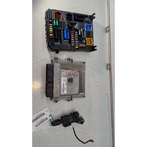 MOTOR CENTRALINE PEUGEOT Serie 208 1640420680 EB2ADT-HNK-HN05 gasolina 1199 (19>) - Product Image 1
