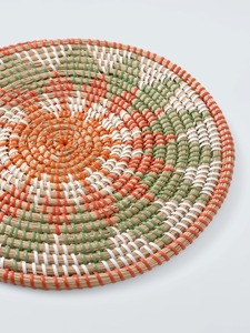 Napperon rond en jonc de mer tissé floral Orange vert produits écologiques fabriqués au Vietnam décoration de table en gros - Product Image 6
