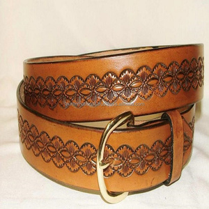 Cinturón de cuero occidental hecho a mano para mujer, correa de cuero marrón tostado con acabado sólido dorado, hebilla de latón y broche - Product Image 4