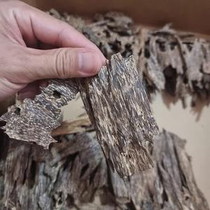 Material de madera de calidad superior Vietnam Oud Agarwood Chips - Product Image 5