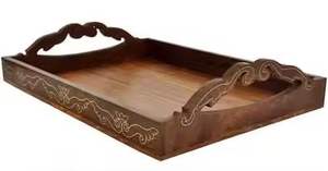 Plateau en bois pur avec poignée Exportateur Nouveau design Plateau de service en bois d'acacia fait main avec poignée en métal - Product Image 2