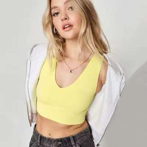 Camiseta sin mangas ligera y transpirable para Mujer | Camisa que absorbe la humedad para yoga y ropa relajada - Product Image 6