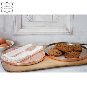 ถาดเสิร์ฟทองแดงทรงกลมดีไซน์เป็นมิตรกับสิ่งแวดล้อมพร้อมพื้นผิวโลหะชุบสำหรับเสิร์ฟจานและจาน - Product Image 4