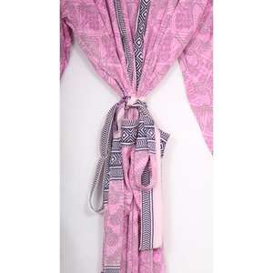 ชุดคลุมกิโมโนผ้าไหมลายดอกไม้สไตล์วินเทจ ฟรีไซส์ ตัดเย็บแบบแพทช์เวิร์ค ดีไซน์หรูหรา สวมใส่สบาย ระบายอากาศได้ดี เหมาะสำหรับฤดูร้อน พร้อมเชือกผูกเอว - Product Image 5