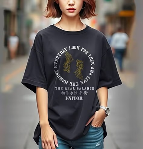 Camiseta Gráfica Extra Grande de Moda para Mujer - Camiseta Holgada con Cuello Redondo y Estampado de Letras de Grafiti para Ropa Urbana - Product Image 3