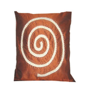 Funda de Cojín de Poliéster de Lujo con Textura Suave y Brillante, Tela Premium y Diseño Elegante para Sofá y Dormitorio - Product Image 1