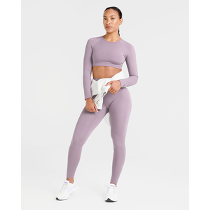 Top corto de manga larga con grapas morado malva único para mujer, camisetas cortas de entrenamiento de fitness suaves y ligeras elásticas de 4 vías para mujer - Product Image 6