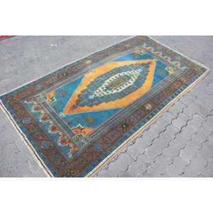 Alfombra Turca Vintage de 3.9x7.4 pies, Alfombra de Área, Alfombra Azul con Diseño de Patchwork - Product Image 3