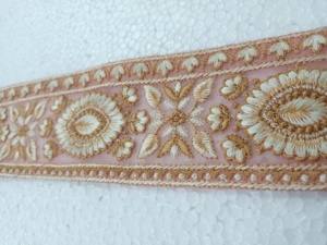 Lacets floraux brodés sur mesure à motifs floraux disponibles en rose, idéaux pour la revente en taillant les magasins de fournitures - Product Image 5