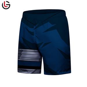 Short MMA avec logos et badges en gros Conception durable à faible quantité minimale de commande Usine directe pour boxeurs - Product Image 1