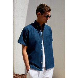 Camisa de Manga Corta para Hombre GRIMELANGE PASSI, con un Solo Bolsillo, Corte Cómodo y Relajado - Product Image 3