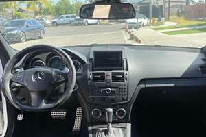 Mercedes-Benz C63 AMG berline V8 2011 d'occasion en bon état, avec pack de développement P31 AMG, jantes Vertini, provenance Californie - Product Image 4