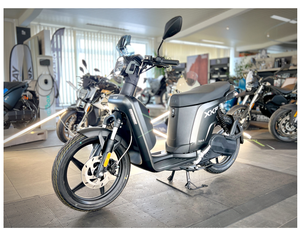 Scooter eléctrico ASKOLL XKP 80, nuevo y en oferta, con 3.4 conectores y 2 baterías, tipo motocicleta eléctrica. |   Gris mate - Descuento exclusivo del 30% - Product Image 4