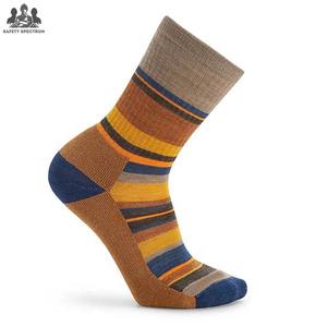 2025 Men's Crew Sports <b>Socks</b> with Custom Logo Knitted Eco-Friendly Quick Dry <b>Breathable</b> Spandex/Cotton Wholesale at Low Price - Product Image 6