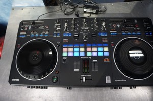 Controlador de DJ Pioneer DDJ-REV5 de 2 Canales, Estilo Scratch, en Acero, Nuevo - Product Image 3