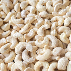 Fournisseur vietnamien de confiance Noix de cajou séchées Kaju Badam SANTIGO Noix de cajou en vrac bon marché W180 W240 W320 - Product Image 1