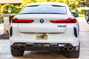 BMW X6 M Competition 2022 Usado en Buenas Condiciones - Product Image 2