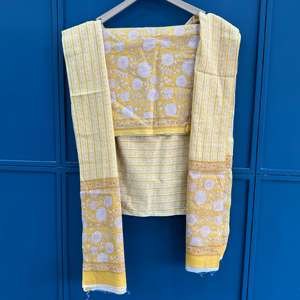 Nouveau design, tissu en mousseline 100% imprimé à la main, vente à l'exportation, nouveau tissu en mousseline pur imprimé à la main pour la confection de vêtements - Product Image 3