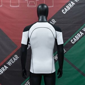 Rashguard de Compresión para BJJ, Media Manga, Transpirable, UPF50+, Diseño Sublimado con Tela Antidesgarro, 100% Poliéster, Personalizable - Product Image 3