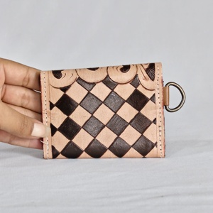 Porta Pasaportes de Cuero Genuino con Diseño Floral Vintage, Patrón Geométrico, Cierre de Botón, Anti-Robo, Corto, Portátil, para Uso Diario - Product Image 3
