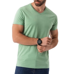 Camiseta Hip Hop con Cuello en V, Personalizable, de Color Sólido, sin Costuras, 170/210 Gsm, Tejido Elástico Transpirable de Alto Gramaje, Teñido Liso - Product Image 4