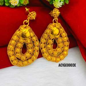 JOYERÍA GALAM Pendientes de tuerca de latón chapados en oro Nuevo diseño Patrón de flores lindo para aniversarios Bodas Fiestas Compromisos - Product Image 2