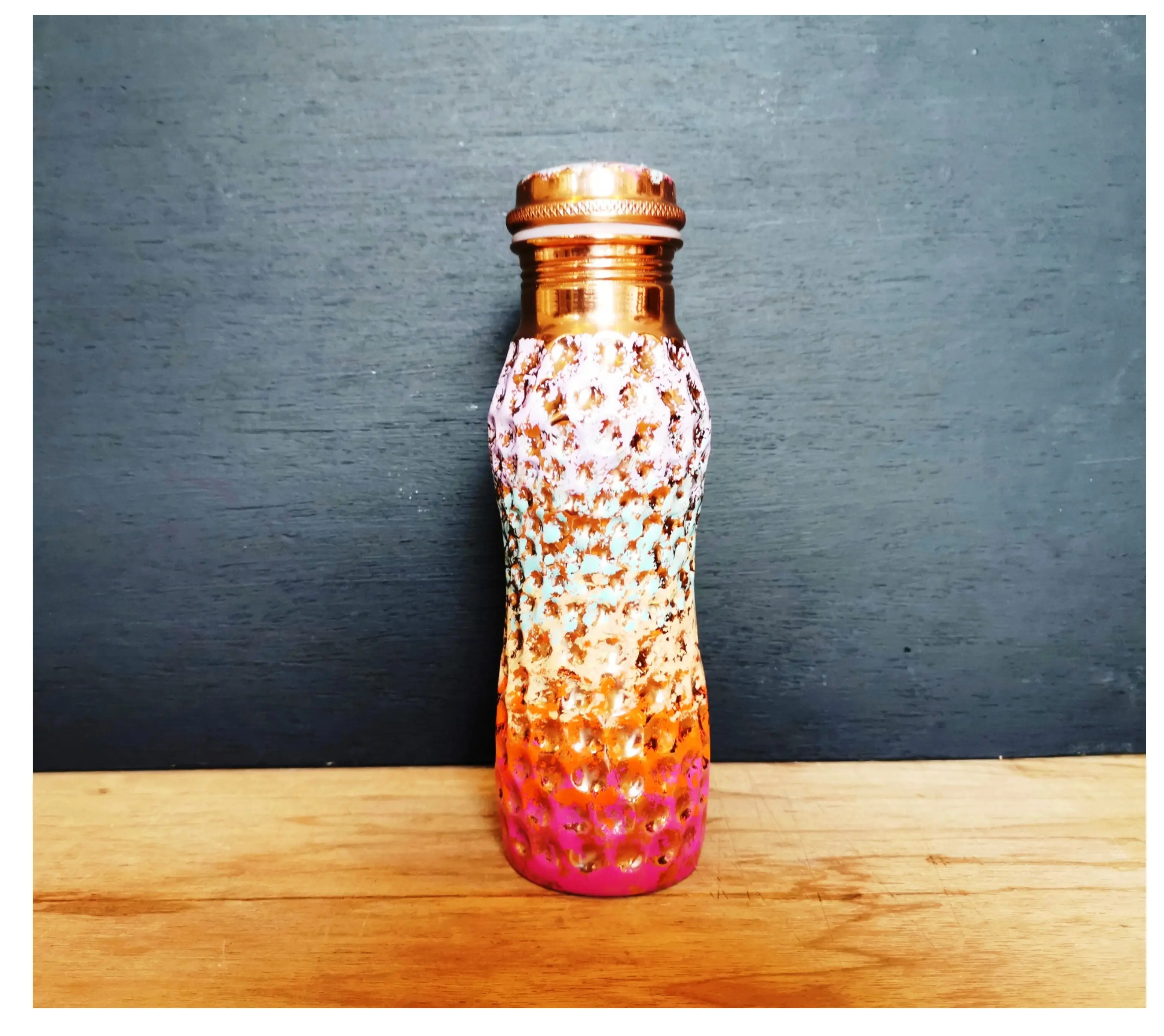 Beehive Pastel Rainbow 600ml Botella de agua de cobre puro Dunya 1 Botella de agua de cobre Regalo hecho a mano personalizado Moradabad