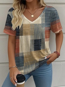 Camiseta de verano a cuadros con cuello en V para mujer, camisetas informales de manga corta para exteriores, ropa de mujer de talla grande con estampado a cuadros - Product Image 3