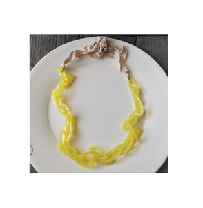 Collier d'accessoires de bijoux pour femmes en résine faite à la main de qualité standard vente chaude pour les mariages et les fêtes du fournisseur indien - Product Image 2