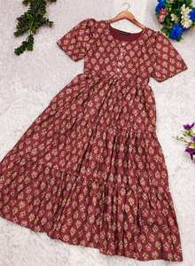 Robe de soirée/Kurta/Kurti indienne pour femme, en soie Georgette à imprimé floral numérique, entièrement cousue, à manches fantaisie, pour mariage et fêtes, pour adultes - Product Image 4