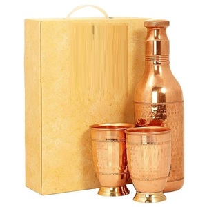 Bouteille d'eau en cuivre fabriquée à la main | Chaque bouteille unique | Art traditionnel avec le but de cadeaux Bouteilles en cuivre à arrivée chaude - Product Image 5