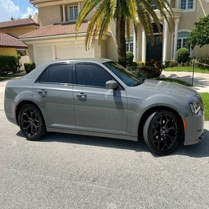 Chrysler 300 S RWD 2019 con Motor Turbo, Asientos de Cuero, Interior Oscuro, Llantas R18 - USADO y Listo para Enviar - Product Image 5