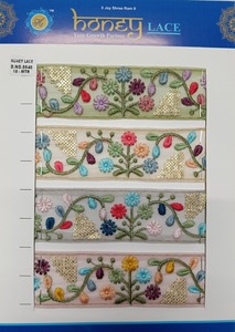 Lujoso adorno de encaje de diseñador para moda de alta gama y ropa de novia Patrones intrincados y detalles elegantes para ropa de boda - Product Image 3