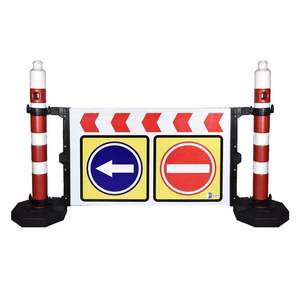 Barrière de sécurité personnalisée 180 x 120 cm en PE et HDPE (impression personnalisée disponible) - Product Image 1