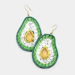 Boucles d'oreilles pendantes tendance faites à la main avec motif de perles de rocaille, design original pour femmes et jeunes filles, idéal pour un anniversaire - ABDUL REHMAN - Product Image 1