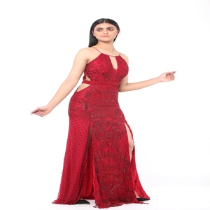 Robe de soirée de luxe de qualité supérieure avec des paillettes et des perles brodées à la main pour les mariages sur la plage et les occasions de villégiature - Product Image 2