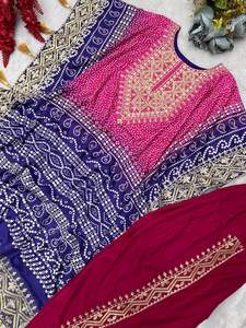 Diseñador moderno y elegante Diseñador Chinon Seda Secuencia bordada e impresión digital con pesado Latkan Kaftan y Dhoti - Product Image 3