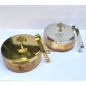 Casseroles de récipient de Chapati en bois de qualité supérieure de forme ronde avec couvercle et pince supérieurs de concepteur unique en métal poli brillant argenté - Product Image 4