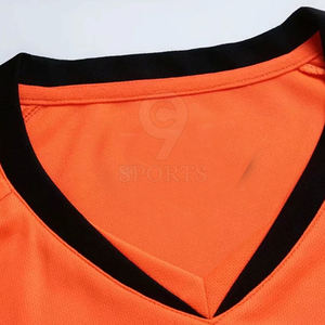 Uniforme de fútbol de alta calidad para hombres con tela resistente a la decoloración para uniforme de fútbol de uso diario - Product Image 3
